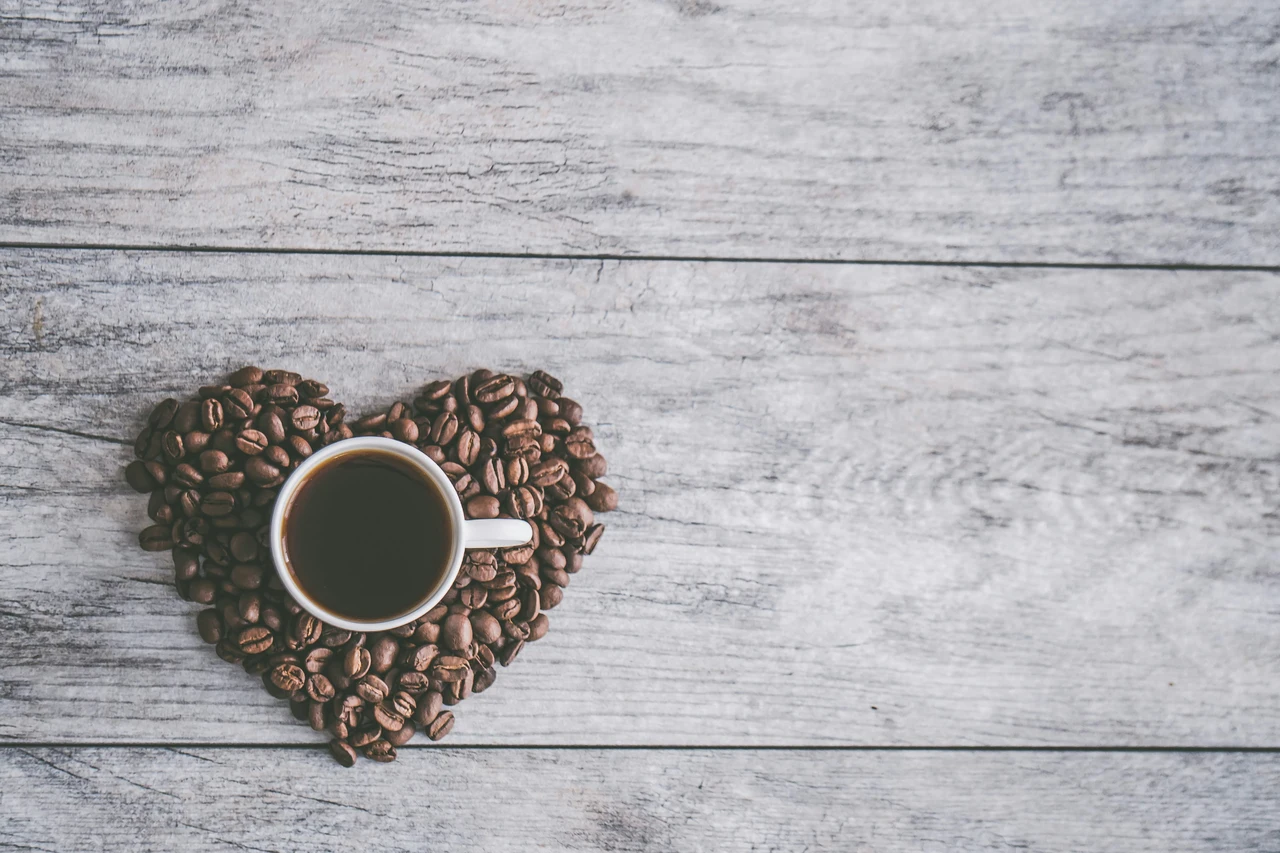 Ecco i segnali che indicano quando è il momento di dire basta al caffè, per il bene della tua salute Immagine selezionata