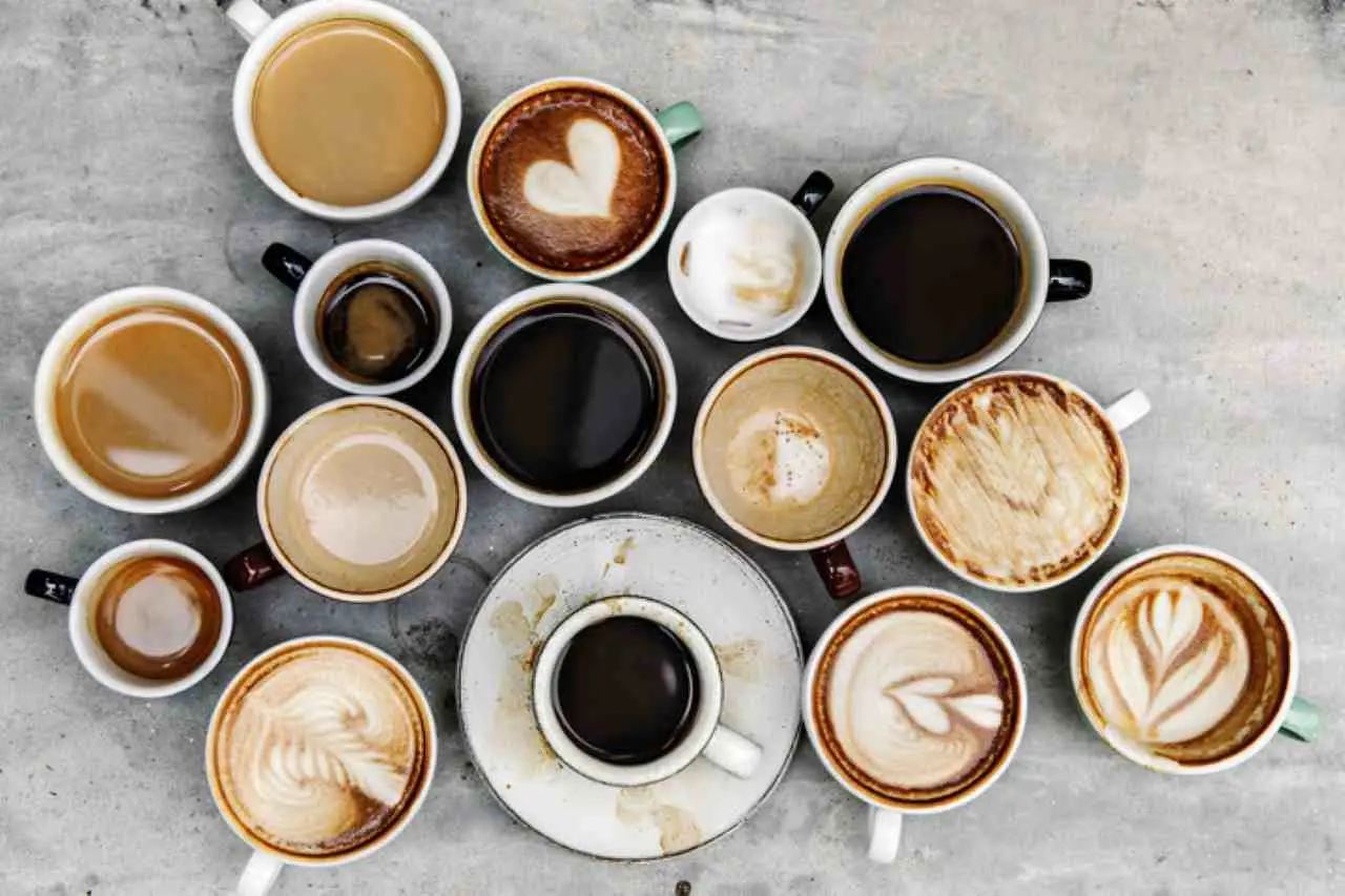 Ecco i segnali che indicano quando è il momento di dire basta al caffè, per il bene della tua salute Immagine selezionata