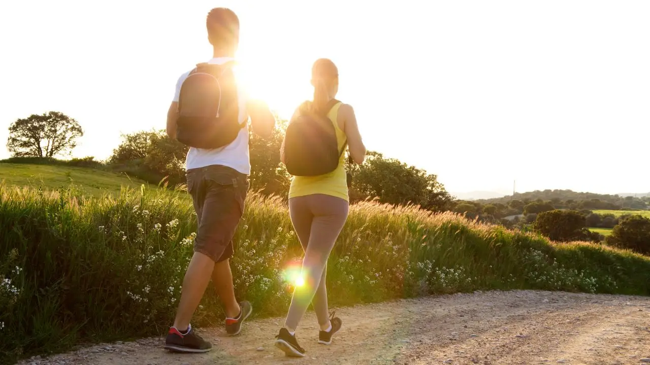 Gli effetti sul corpo di una camminata quotidiana di 30 minuti Immagine selezionata