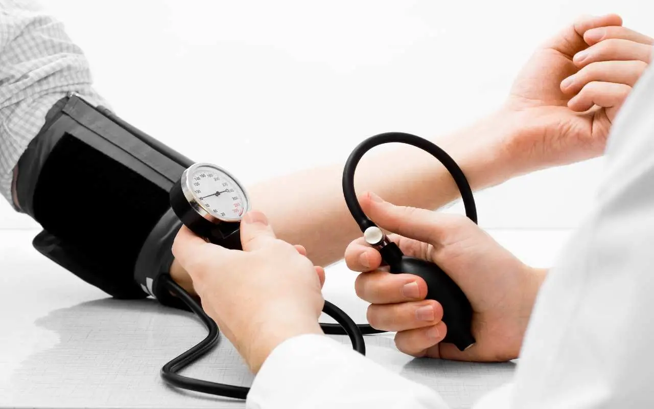 Pressione alta al mattino: cosa significa e quando preoccuparsi secondo il cardiologo Pressione alta al mattino: cosa significa e quando preoccuparsi secondo il cardiologo