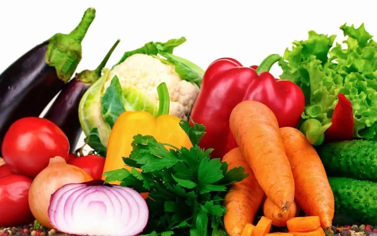 Perché gli ortaggi di stagione fanno la differenza nella dieta mediterranea Perché gli ortaggi di stagione fanno la differenza nella dieta mediterranea